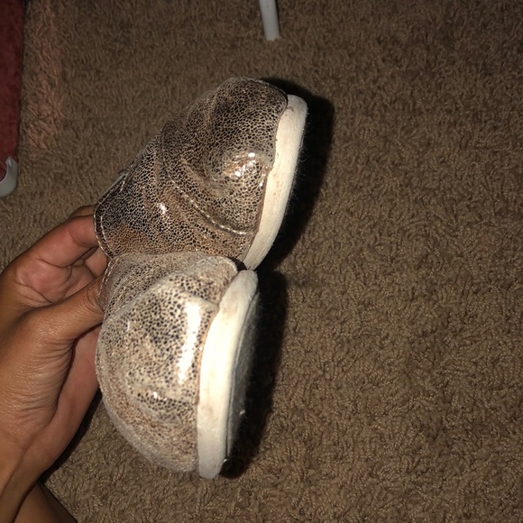 Toms - Picture 5 of 6